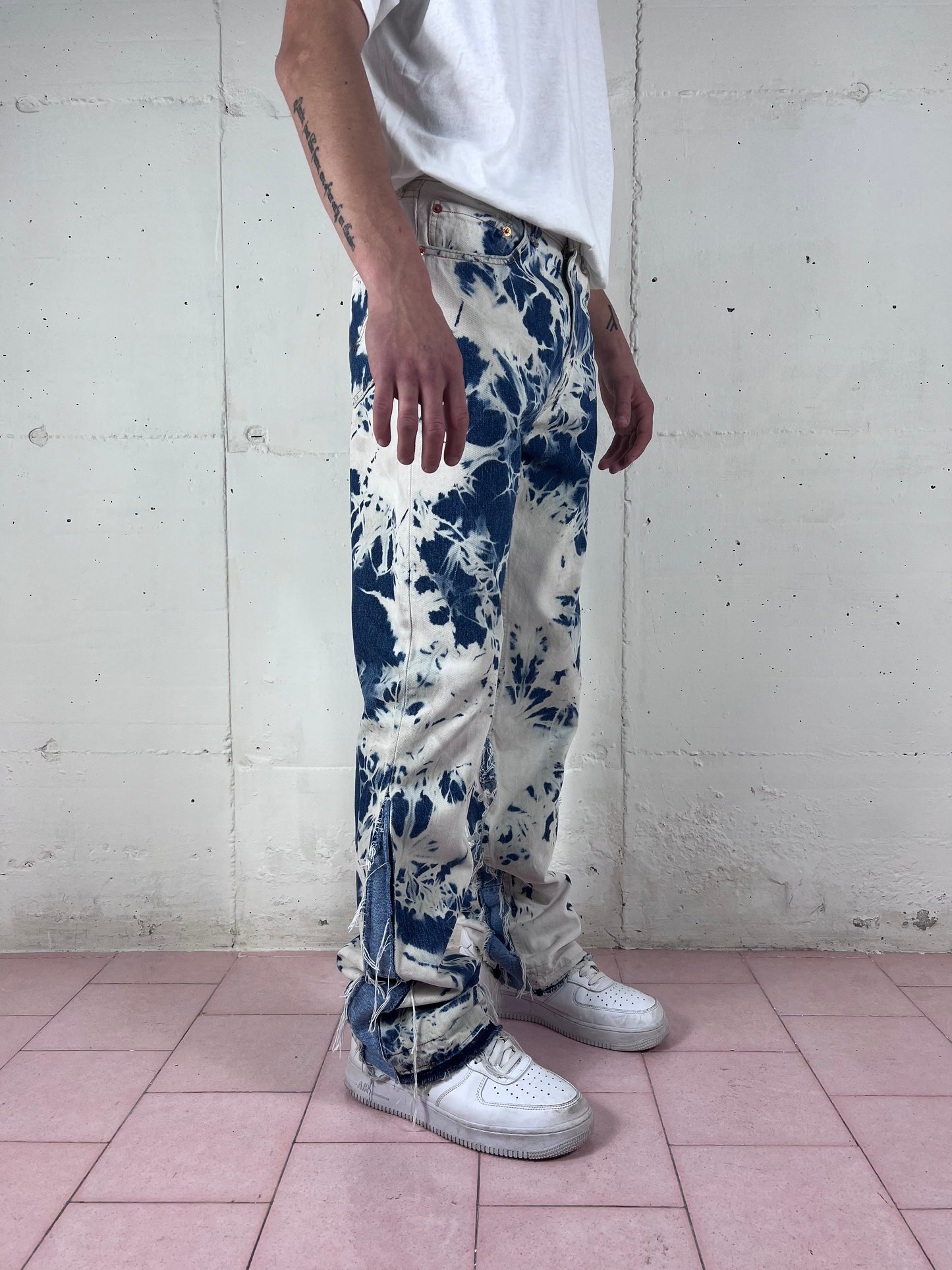 FLARED BLEACH JEANS V11