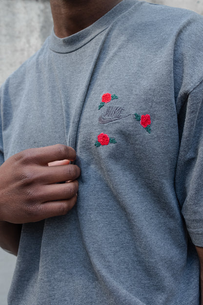 ROSES NIKE TEE V2 - Nicolò Puccini